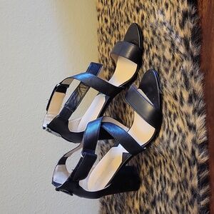 Adrienne Vittadini size 8 strappy black heels